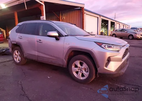 2021 Toyota Rav4 Xle из США, поврежденный, VIN 4T3RWRFV1MU032762
